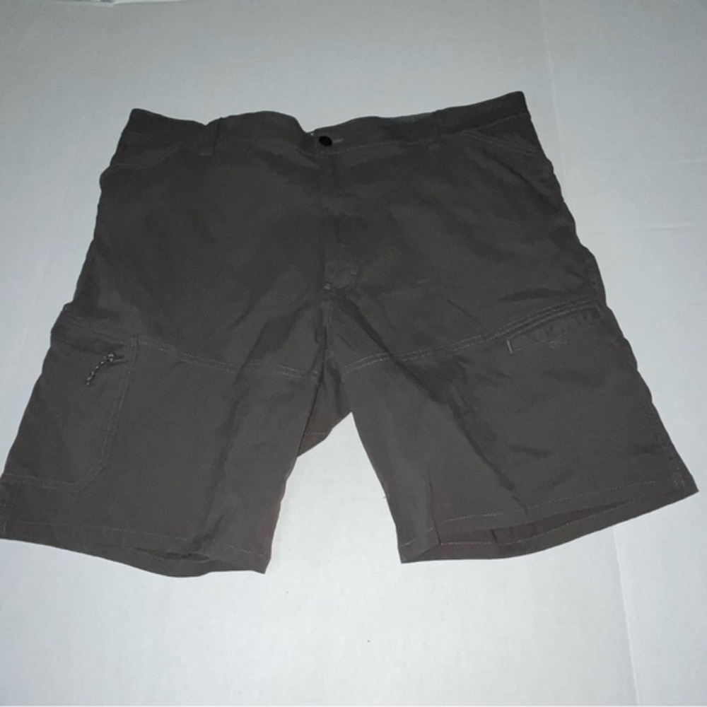 Wrangler All Terrain Gear Cargo Shorts‎ Size 42